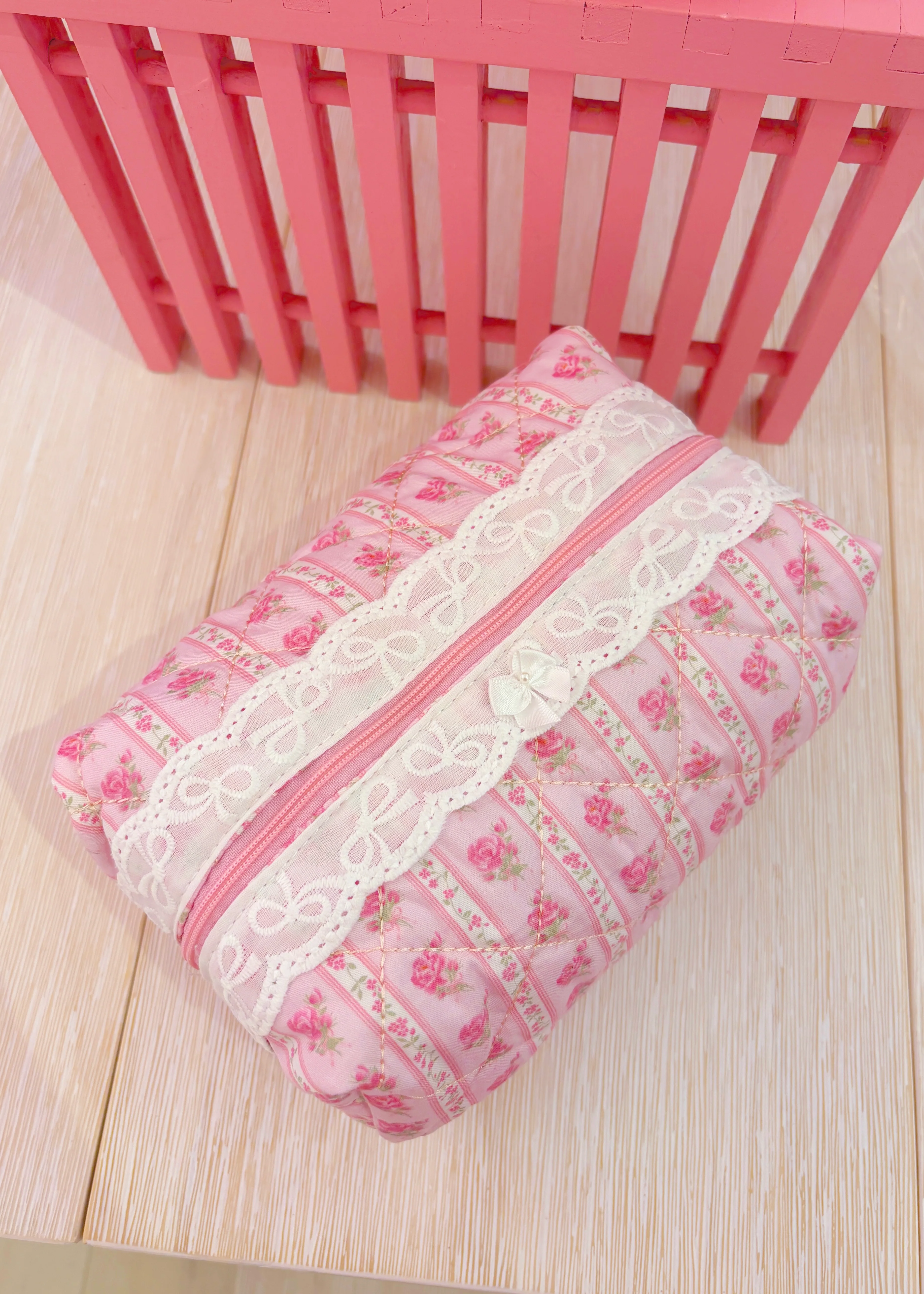 Sweet Dreams Floral Makeup Bag - Image 2